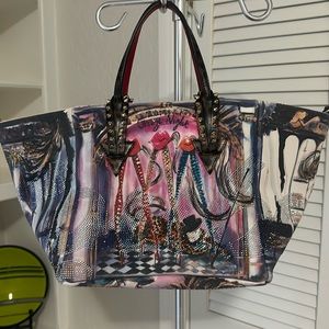 Authentic Christian Louboutin Cabaraparis hand bag w/o shoulder strap
